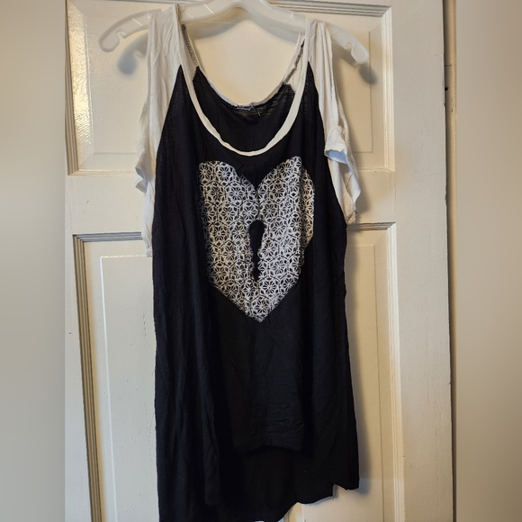 Long peek shoulder t-shirt - Picture 1 of 3